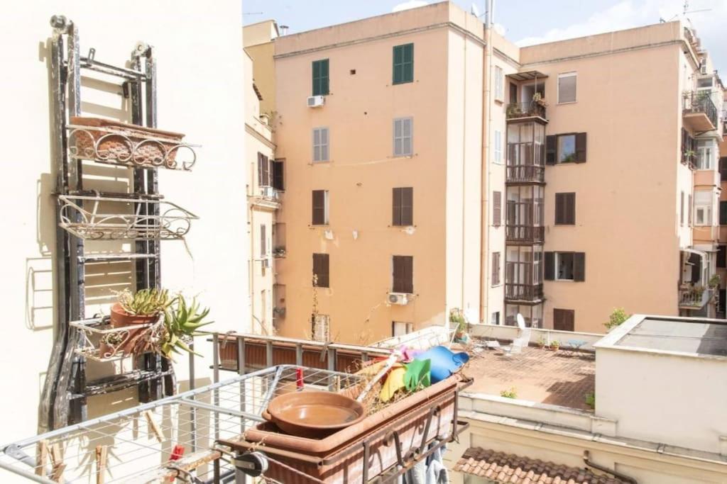 Apartment Piazza Dante House